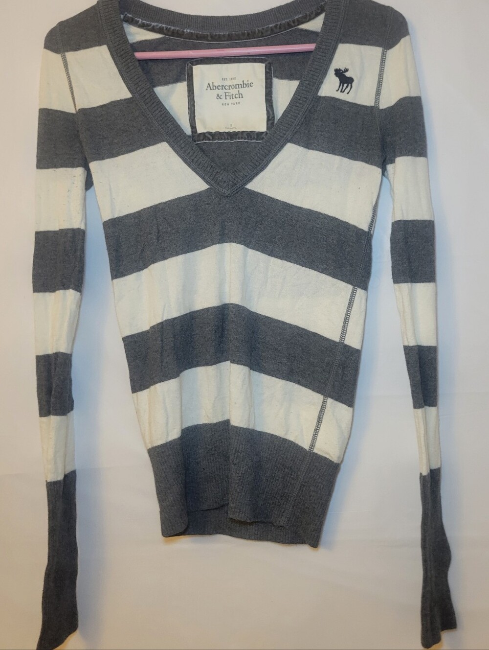 Abercrombie & Fitch Gray and White Striped V-Neck Sweater